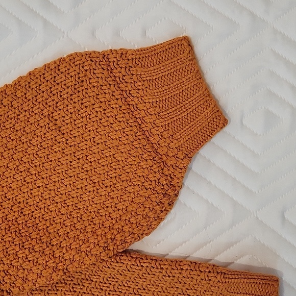 Women's Thick Knitted Orange Sweater with Round Neck - Picture 9 of 15